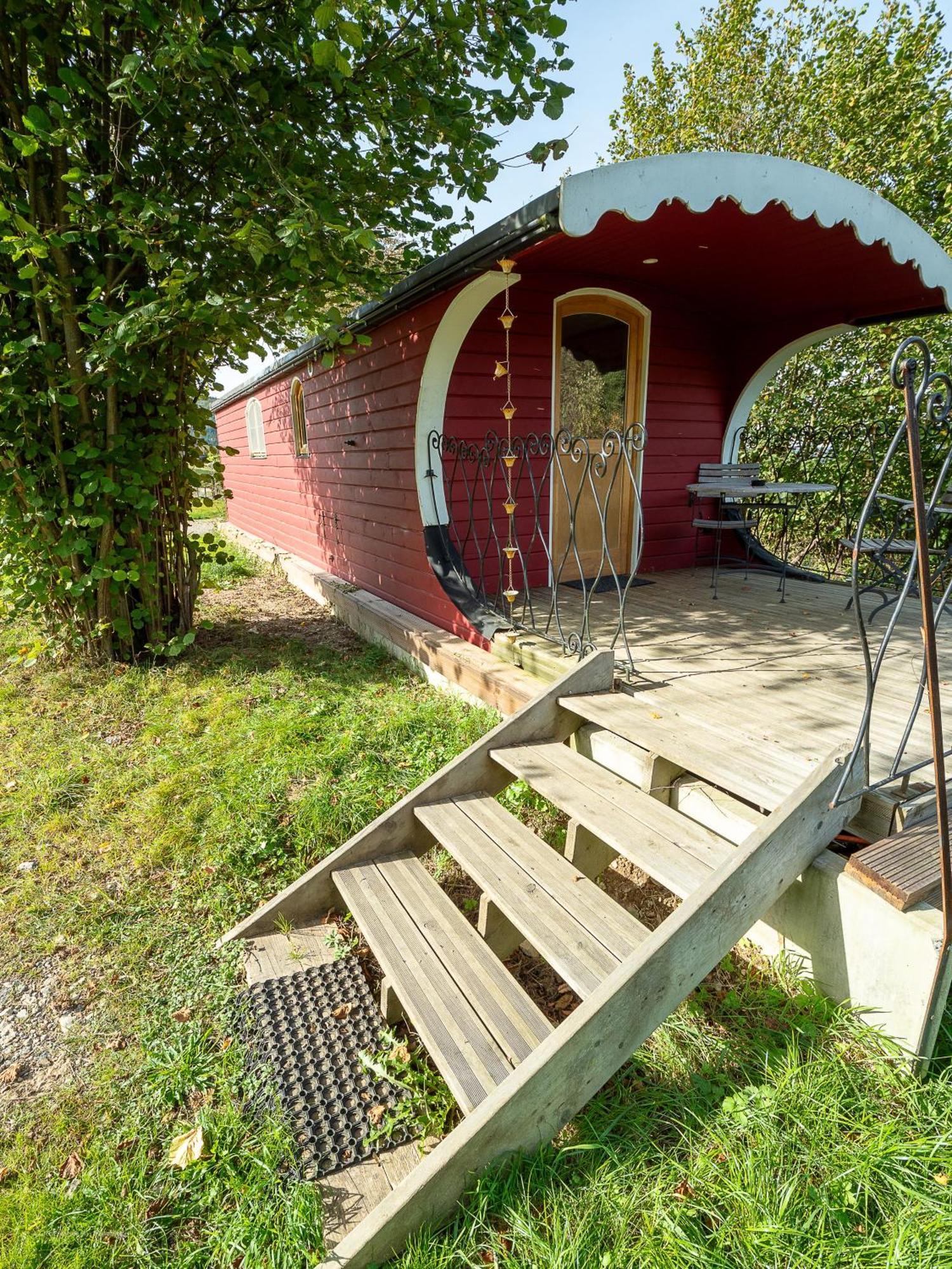 Вилла La Tiny House De La Bergerie Lierneux Экстерьер фото