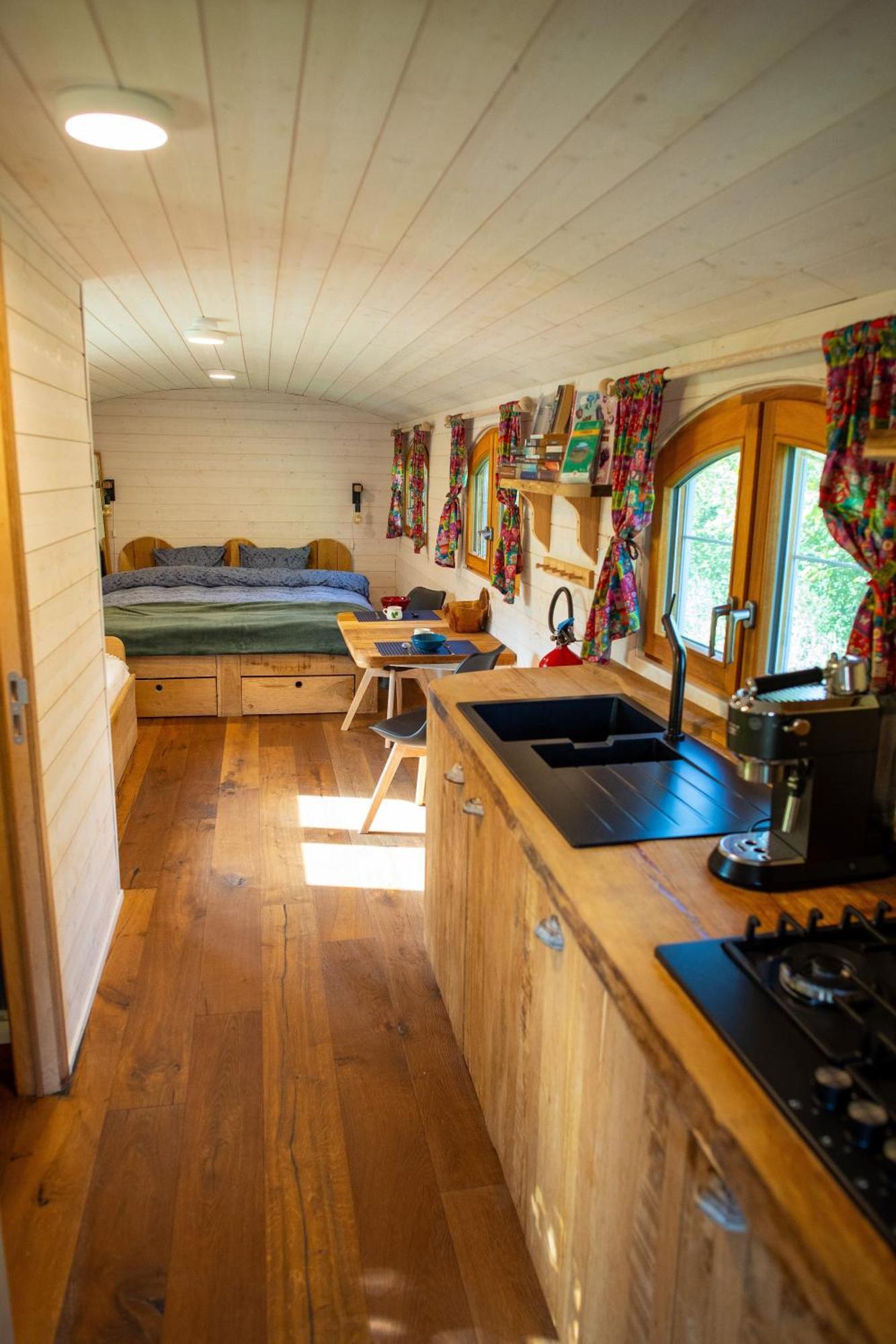 Вилла La Tiny House De La Bergerie Lierneux Экстерьер фото