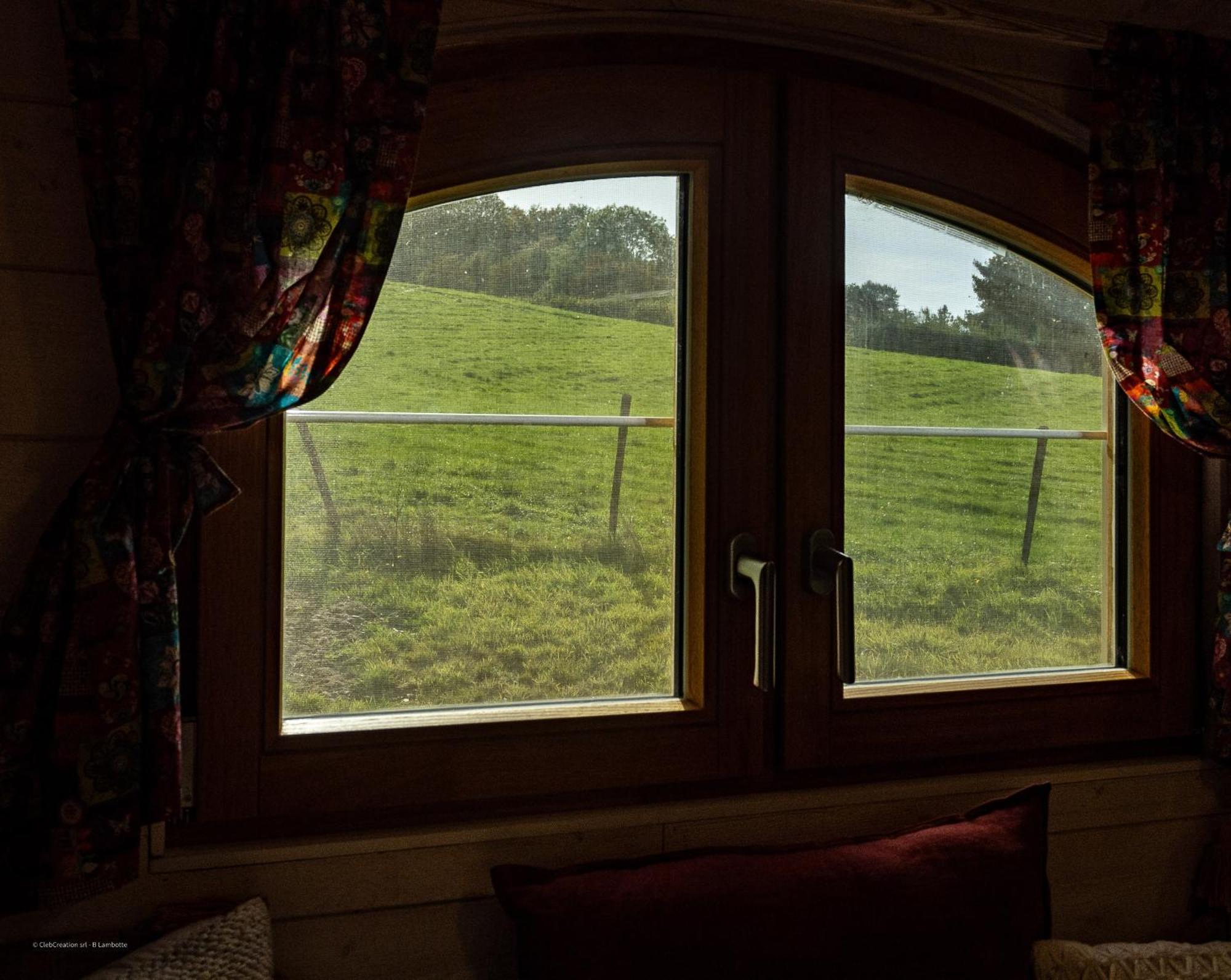 Вилла La Tiny House De La Bergerie Lierneux Экстерьер фото